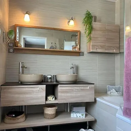 Hotel Chaleureuse Maison Familiale Chambourcy
